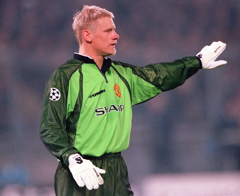 doi-hinh-mu-xuat-sac-nhat-moi-thoi-dai-thu-mon-peter-schmeichel